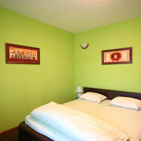 Private 4Br-2Ba Guest House Dryanovo With Pool And Free Parking Exterior photo