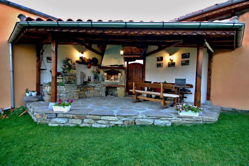 Private 4Br-2Ba Guest House Dryanovo With Pool And Free Parking Exterior photo